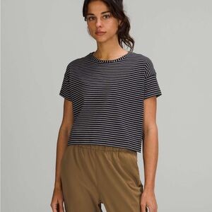 Lululemon Cates Tee size 6